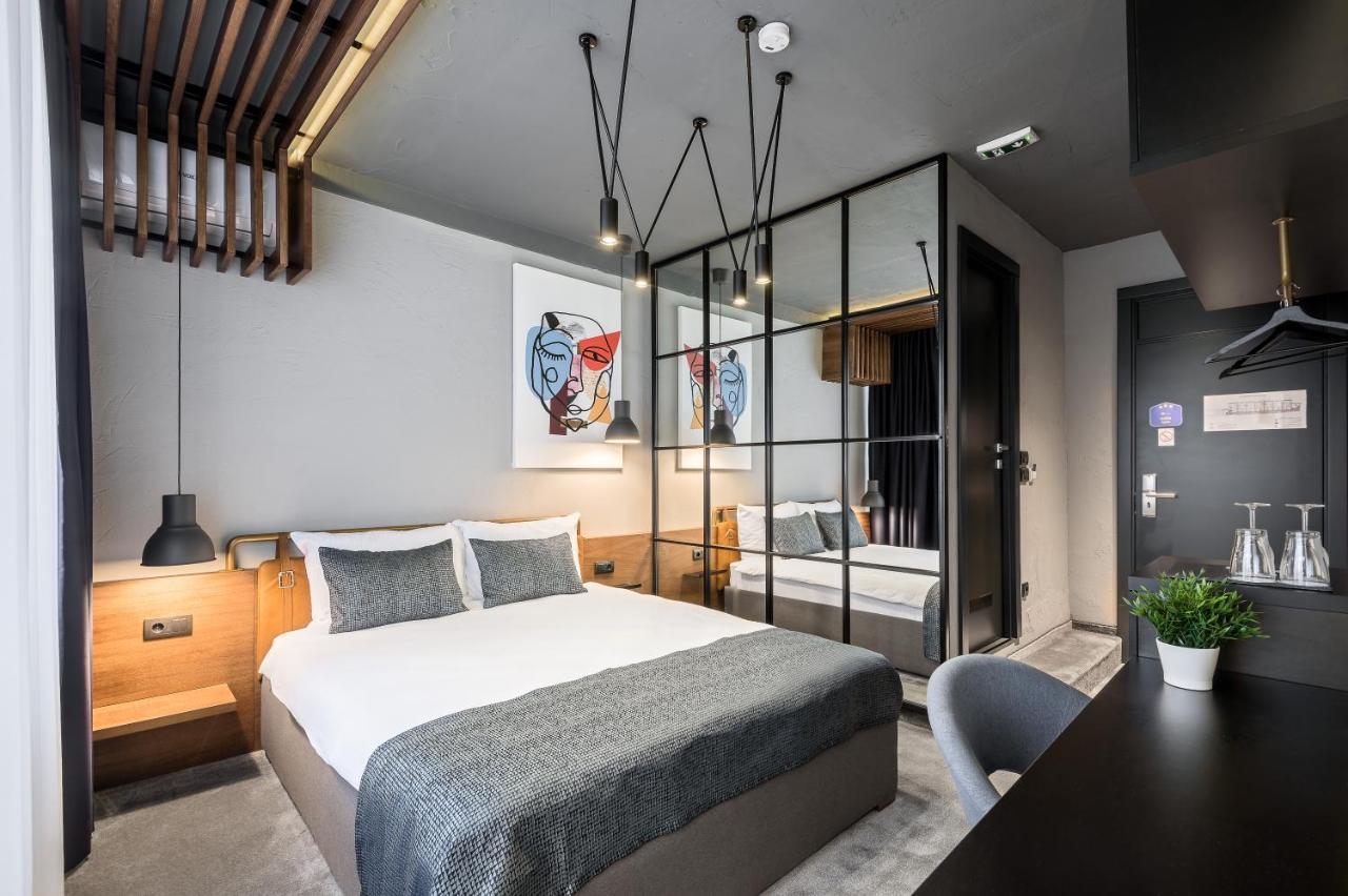7 Rooms Suites Belgrade Exterior photo